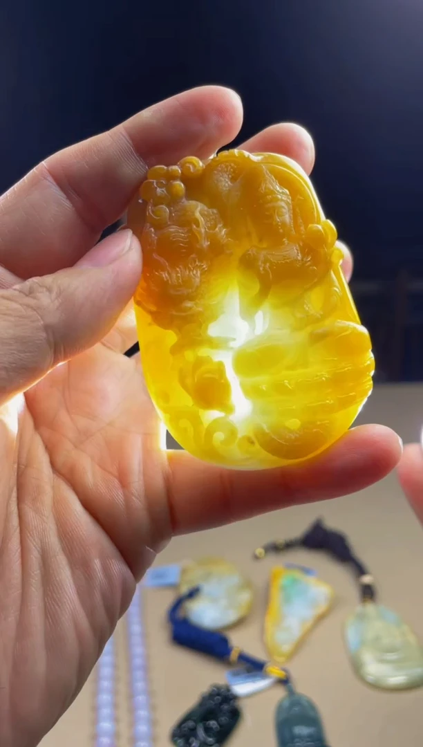 【闪购商品】定制翡翠未镶嵌      3144