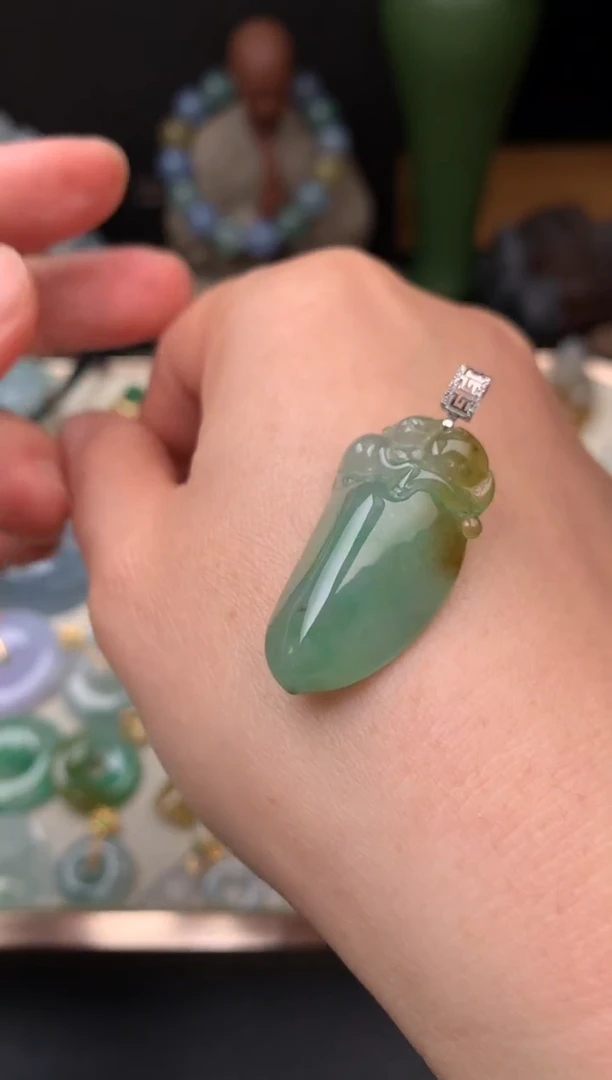 吊坠(不含链)18K金镶嵌翡翠吊坠