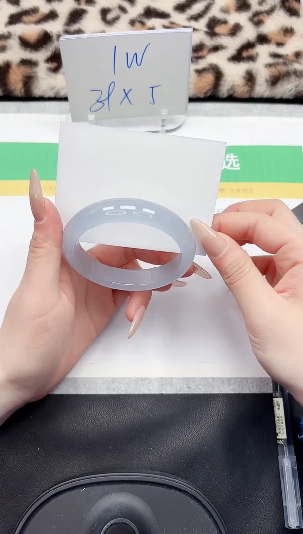 【闪购商品】石英质玉手镯未镶嵌102-59