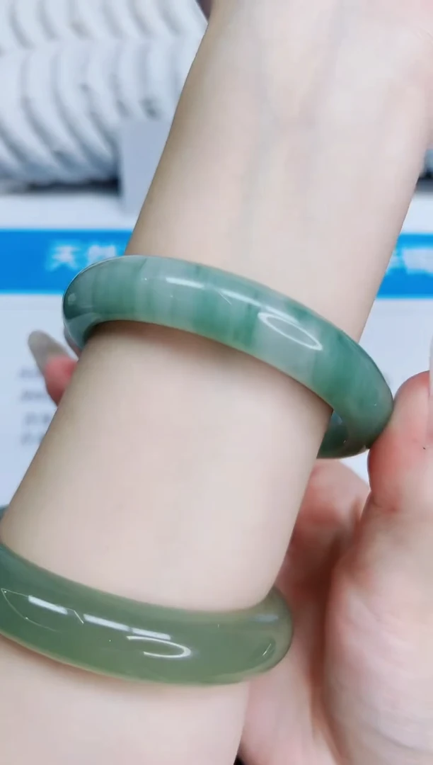 未镶嵌手镯石英质玉90/58