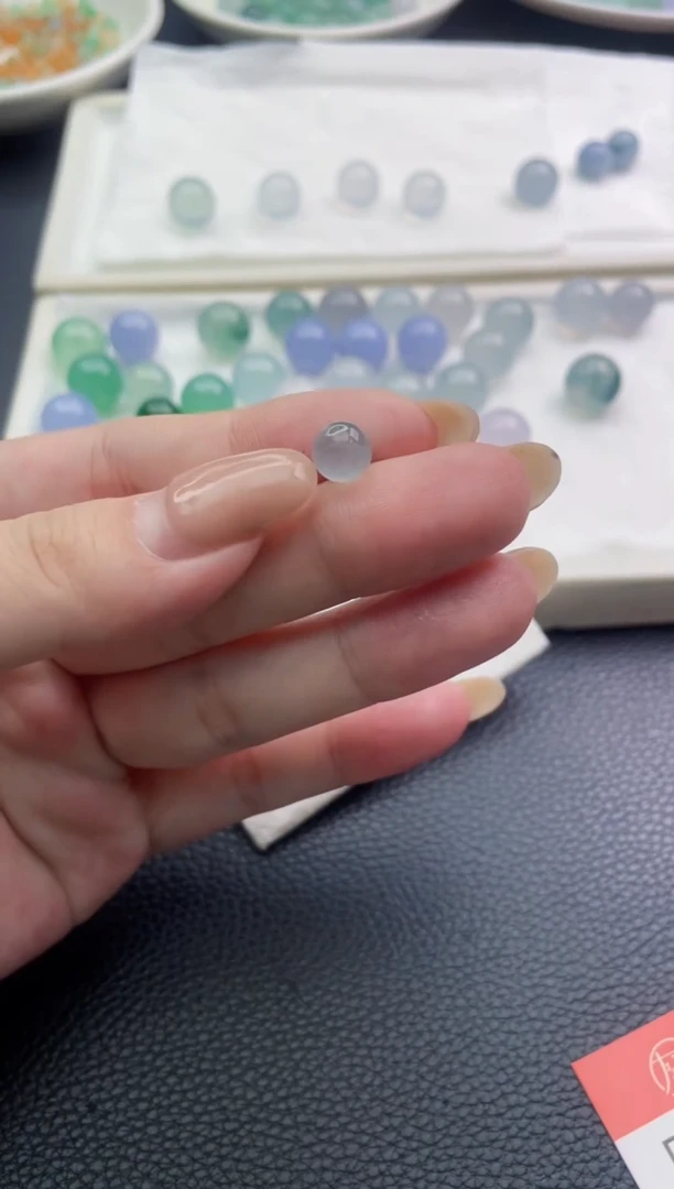 未镶嵌定制翡翠妃**腻珠子