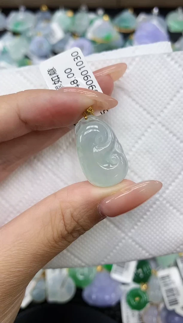颈饰18K金镶嵌翡翠11111111111