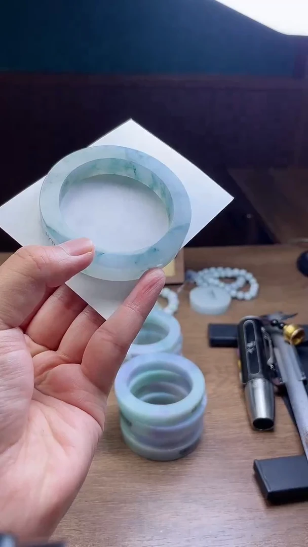 未镶嵌手镯定制翡翠邬***️定制