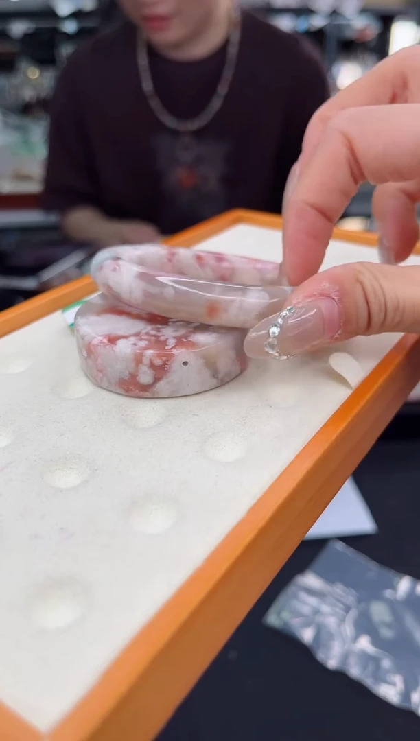 【闪购商品】石英质玉手镯未镶嵌52圈口（赠品镯心）6821013