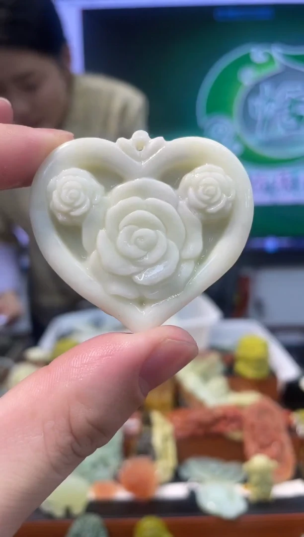 【闪购商品】岫玉吊坠未镶嵌·多样性发货*拍一发一