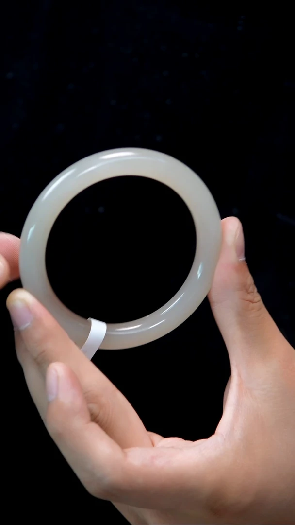 和田玉手镯未镶嵌58-59圈口冰藕浓藕粉胖圆条