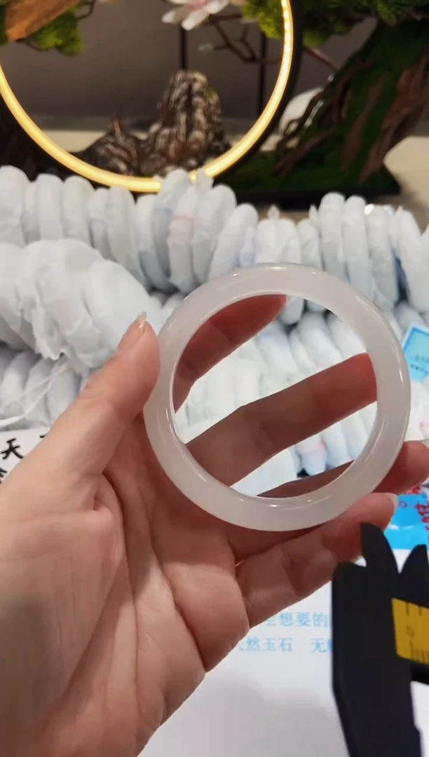 【闪购商品】石英质玉手镯未镶嵌37-57