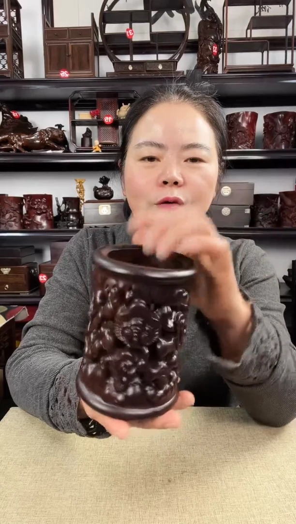 木新款笔筒老李红木工艺品