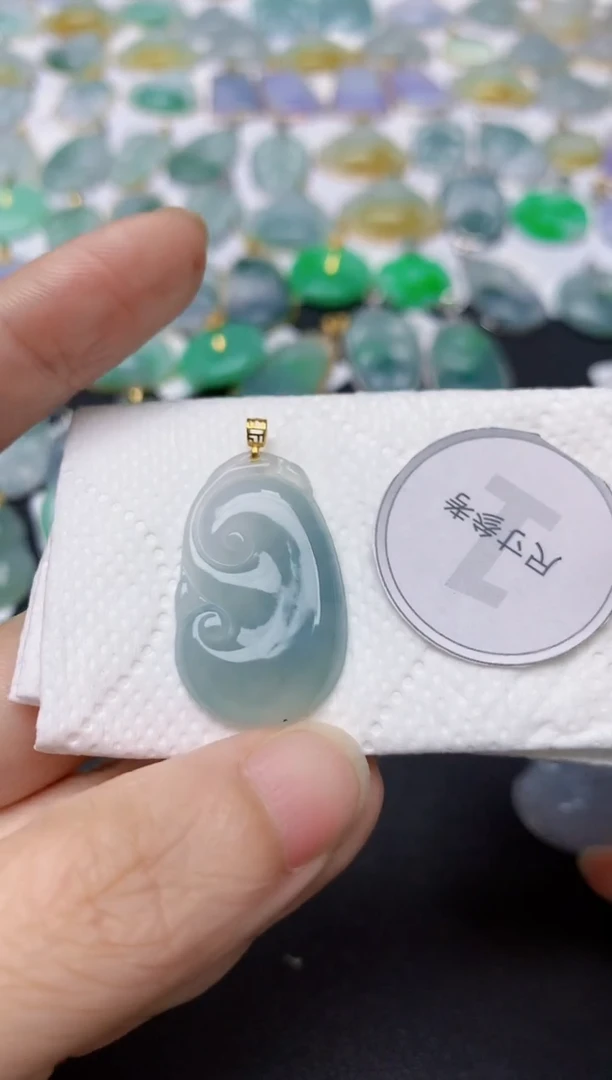 翡翠18K金镶嵌颈饰天然缅甸A货翡翠