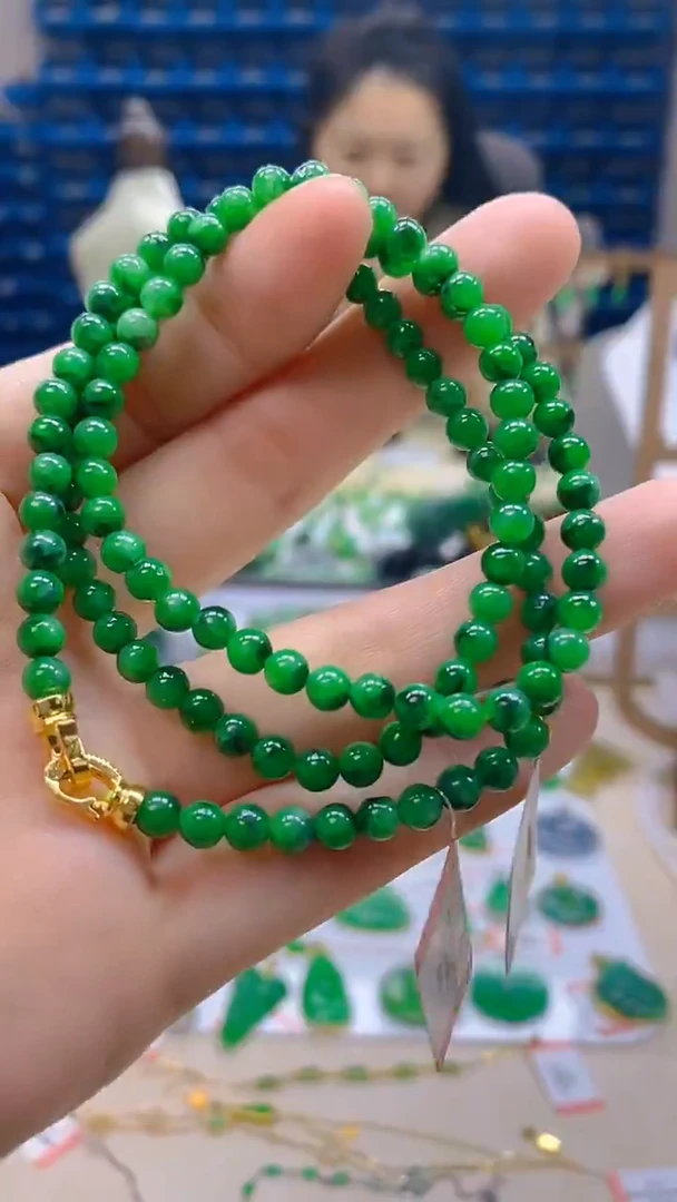 颈饰未镶嵌翡翠新号开播 全场乱卖