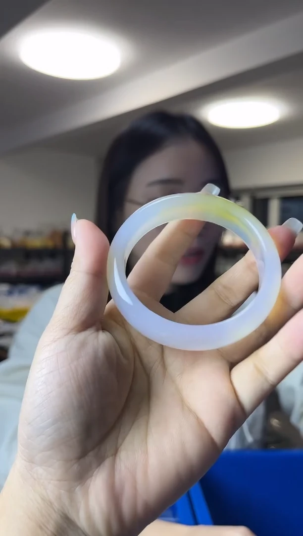 手镯玛瑙/玉髓未镶嵌圈口55**（多样性发一件）