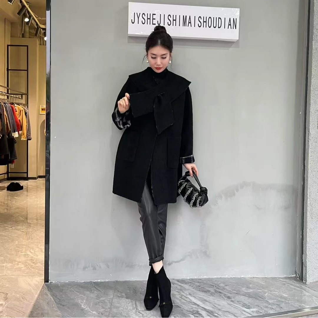 【俊英】2025新款披肩大衣披肩千金秋季穿搭时尚外套女小香风气质