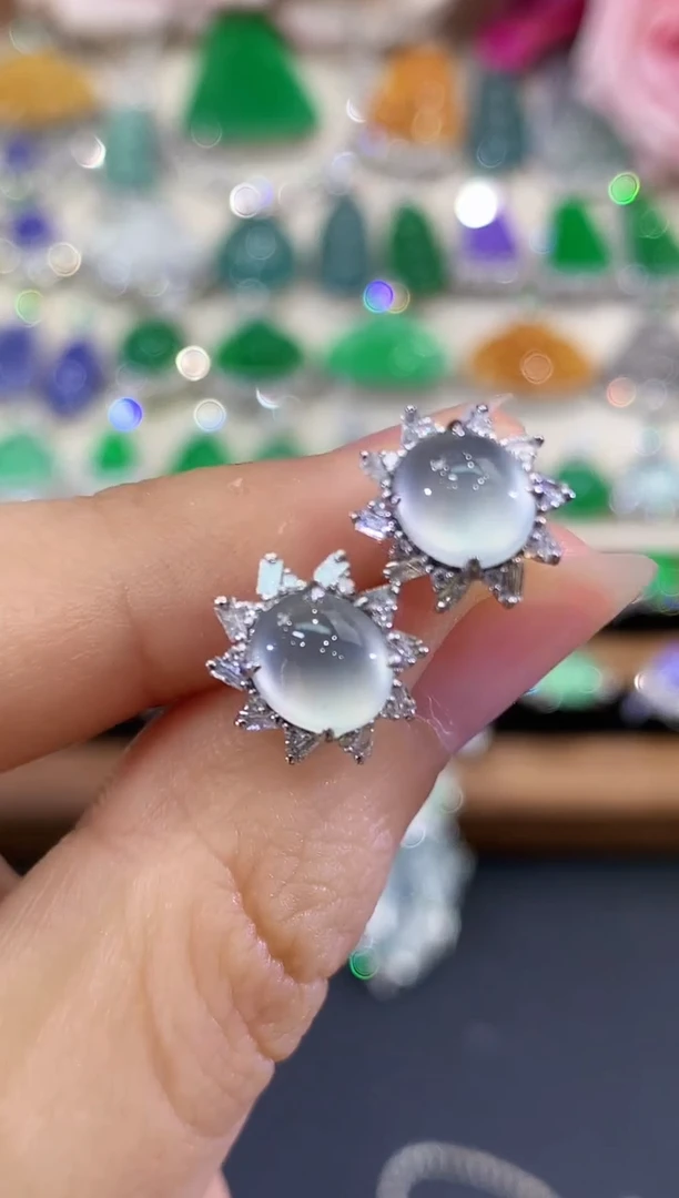 18K金镶嵌翡翠耳饰C11