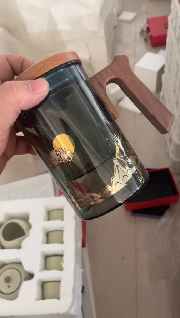 杯无运费险有瑕疵的摄影的产品有使用过的痕迹有点脏介意勿拍