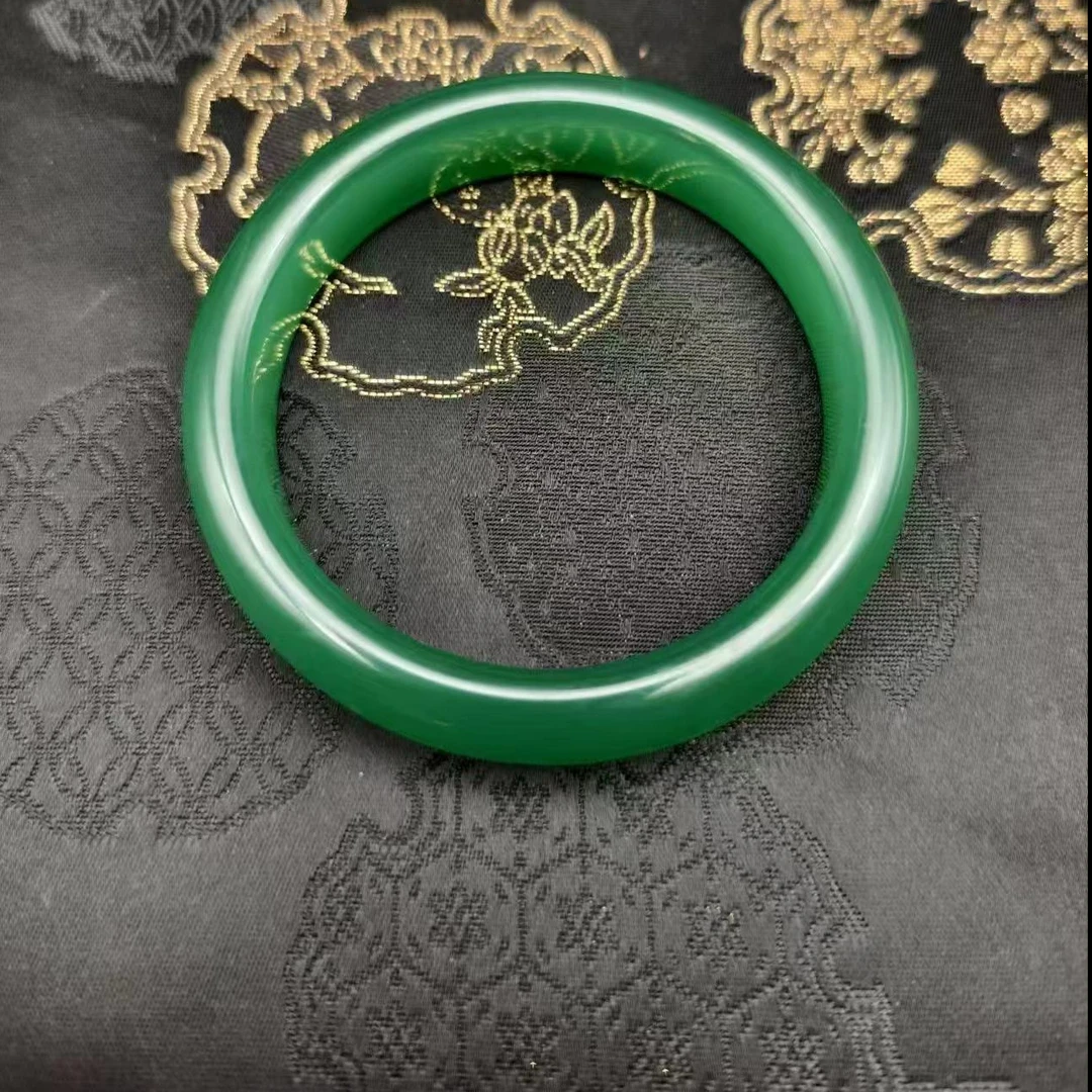手镯精美 多样性发货