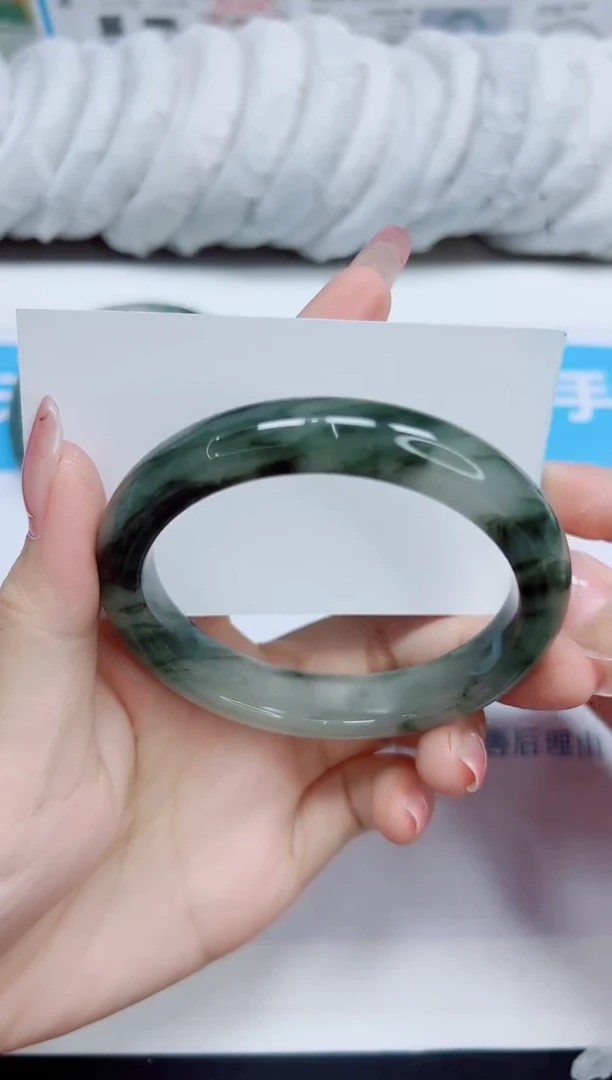 石英质玉手镯未镶嵌74/58.5