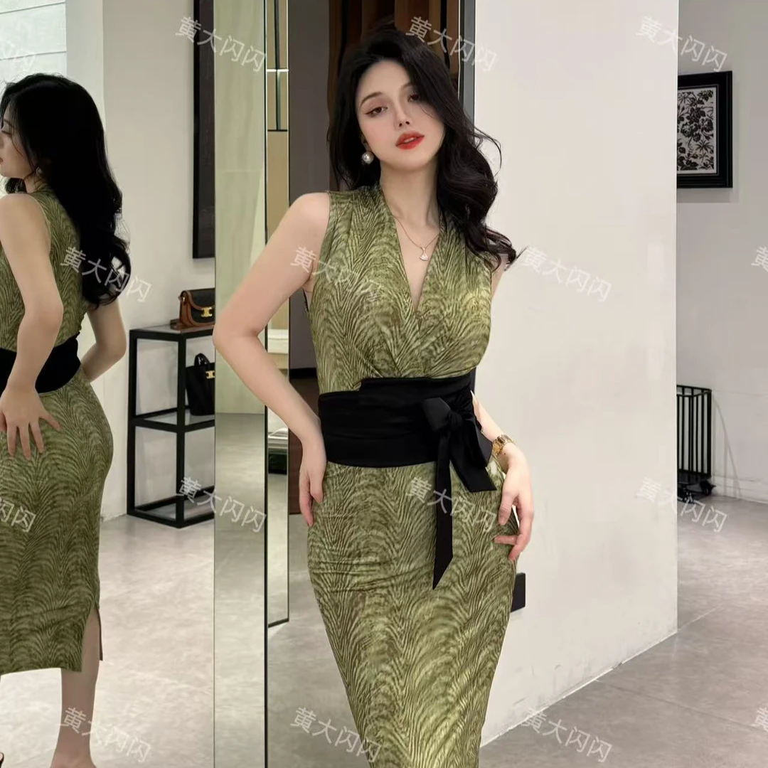 【新店请到黄大闪闪女装店1号】纯欲长款性感冰丝连衣裙SSX2761