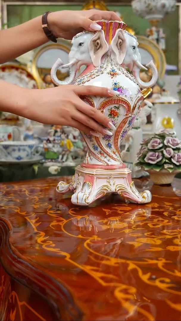 骨瓷呃*呃米多家中古瓷器如图所示182