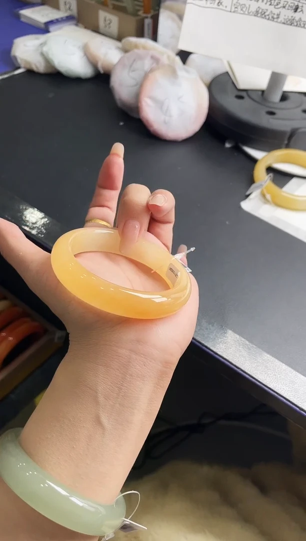 未镶嵌手镯石英质玉j70-HHB57+