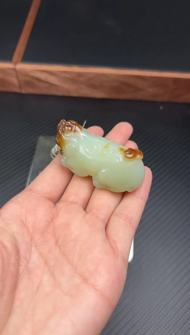 和田玉未镶嵌吊坠(赠链)若羌微色差