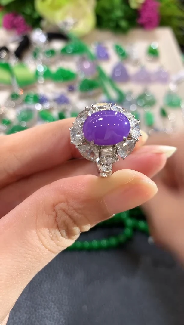 18K金镶嵌戒指翡翠?****?m39紫色有色差