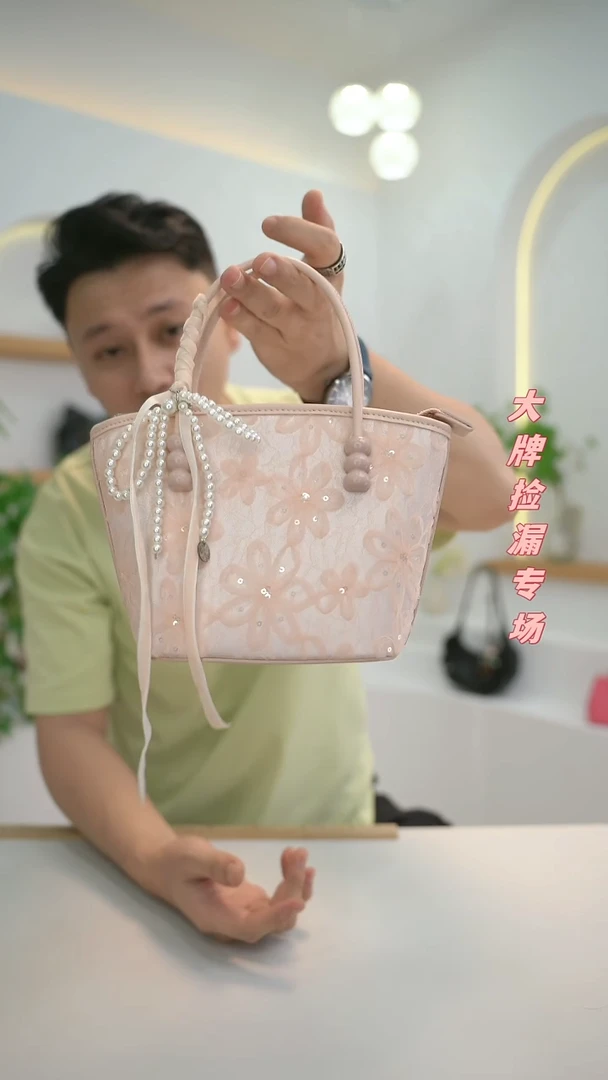 头层牛皮8.25单肩斜挎包包