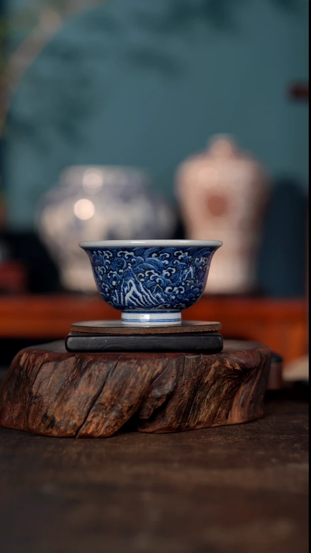 且斋慕明 江崖海水压手杯