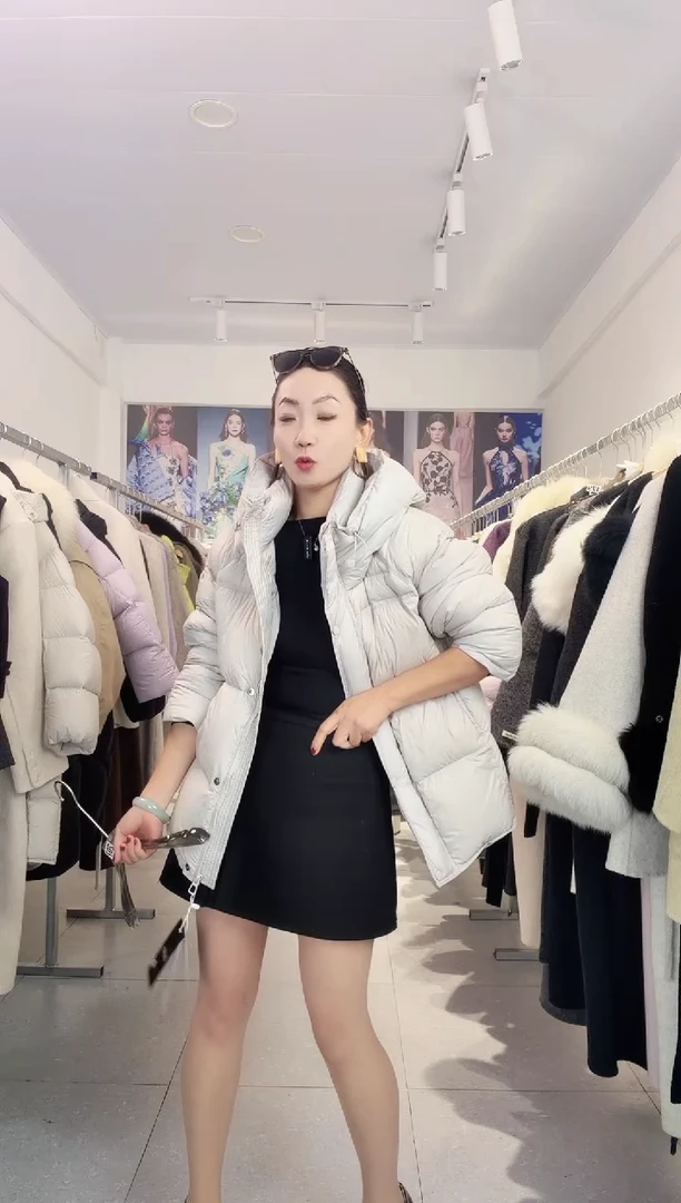 大鹅高品质羽绒服编码207