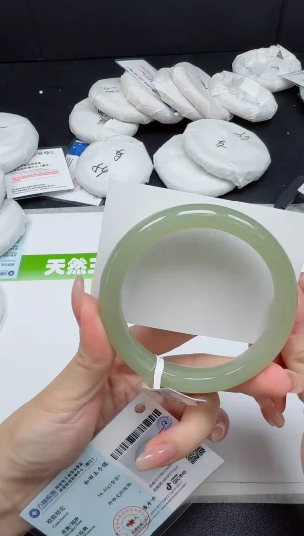未镶嵌手镯和田玉095-6061