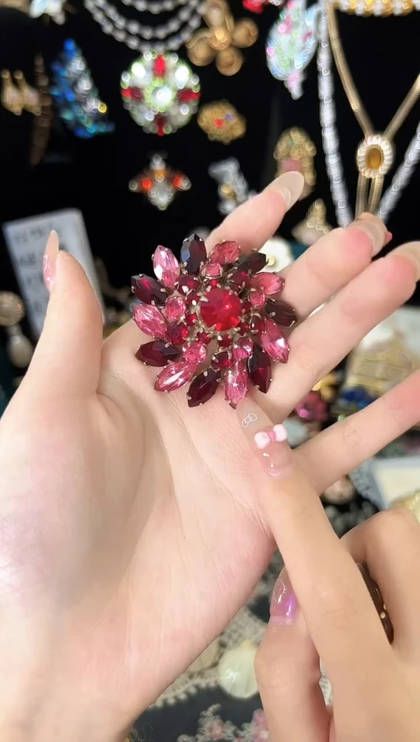 铜合金合成碳硅石juliana苍穹顶胸针