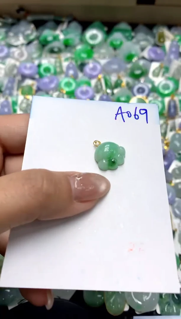 【闪购商品】翡翠颈饰18K金镶嵌111111111