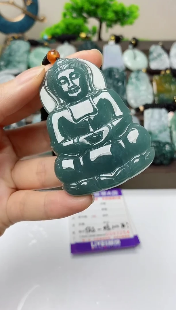 翡翠未镶嵌颈饰