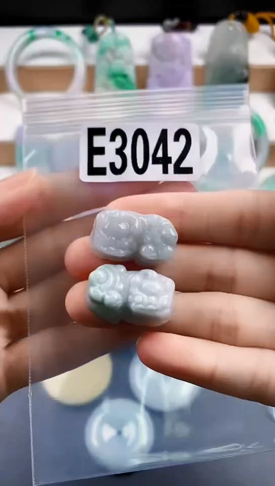 颈饰未镶嵌翡翠天然翡翠吊坠挂件