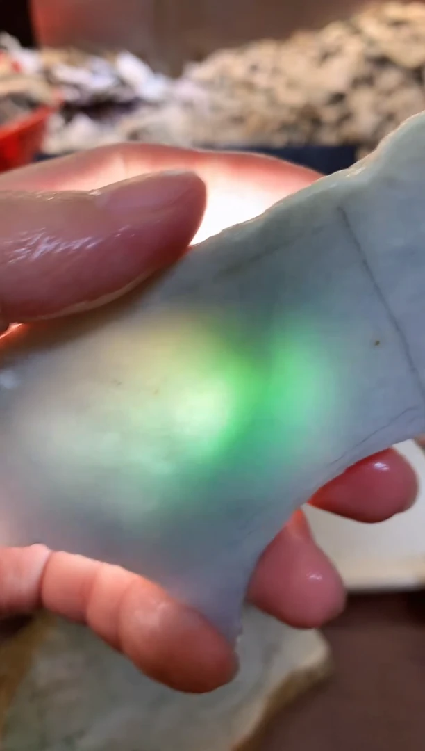 翡翠裸石0东0翡翠珠宝153