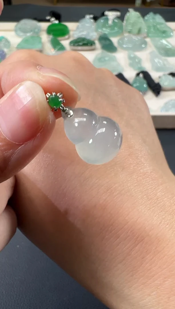 吊坠(不含链)18K金镶嵌翡翠B77|1980