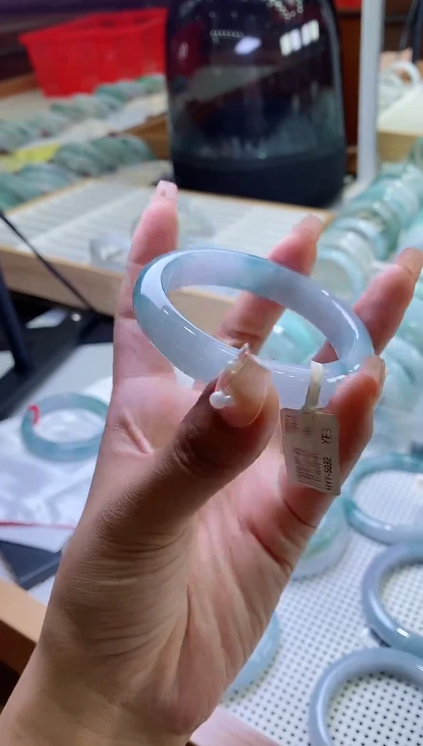 未镶嵌手镯翡翠正圈56圈口，4024