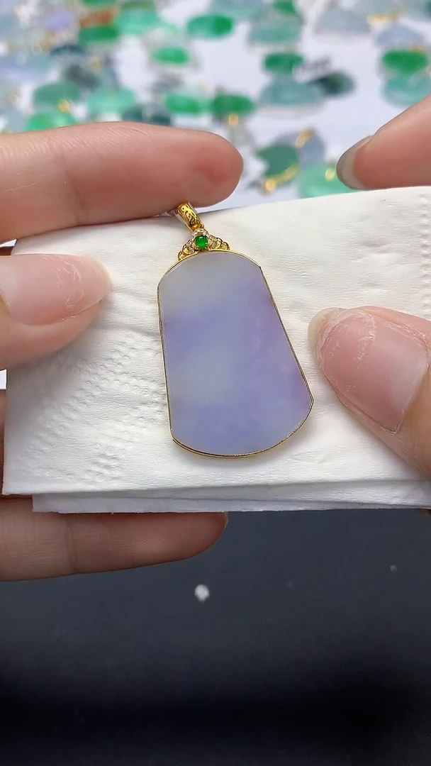 翡翠18K金镶嵌颈饰天然缅甸a货翡翠