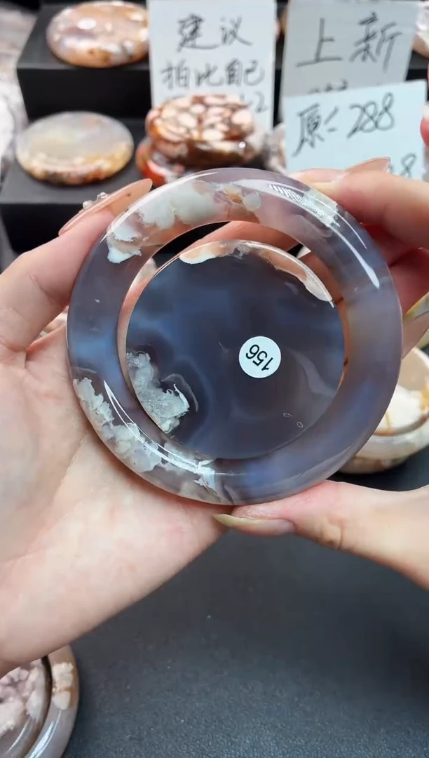 手镯玛瑙/玉髓未镶嵌静****3石英质玉59圈(赠送镯心)圈口建议拍大