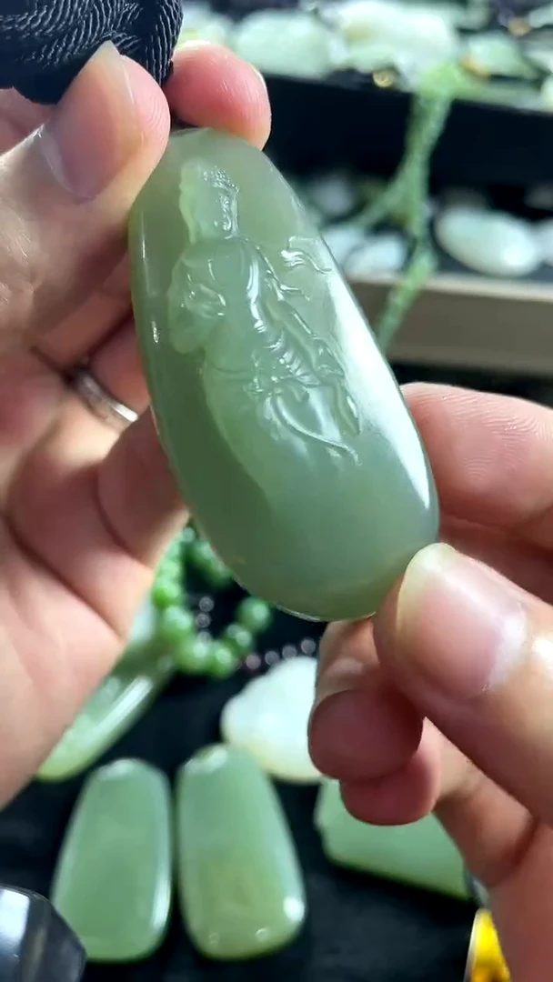颈饰未镶嵌和田玉观音