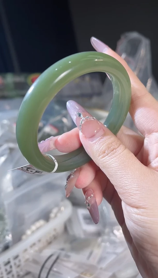 未镶嵌手镯和田玉多样性发其一孤品默认微瑕