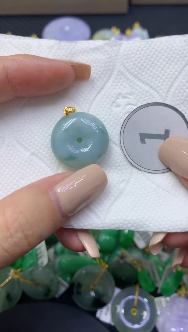 颈饰未镶嵌翡翠天然缅甸翡翠A货