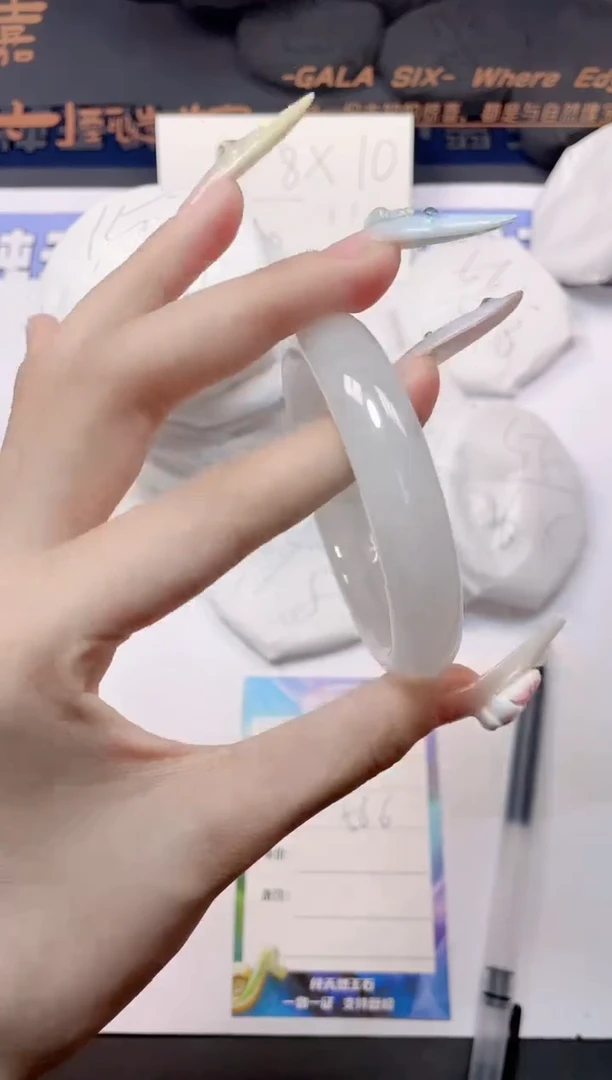 石英质玉手镯未镶嵌6-56.6