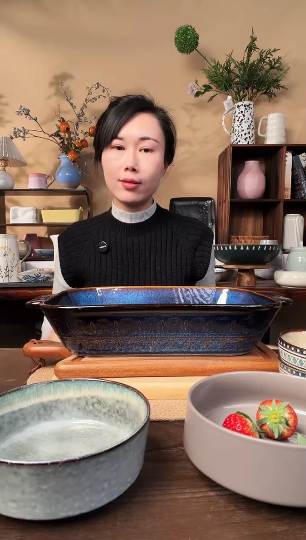 13.5英寸窑变蓝浮雕双耳大长方碗微瑕