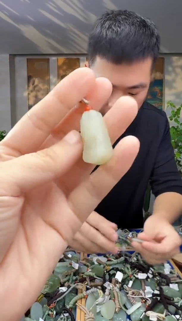 未镶嵌和田玉挂件拍一发一