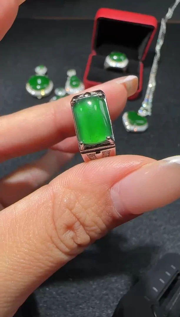 【闪购商品】翡翠戒指未镶嵌多样性发货拍一发一