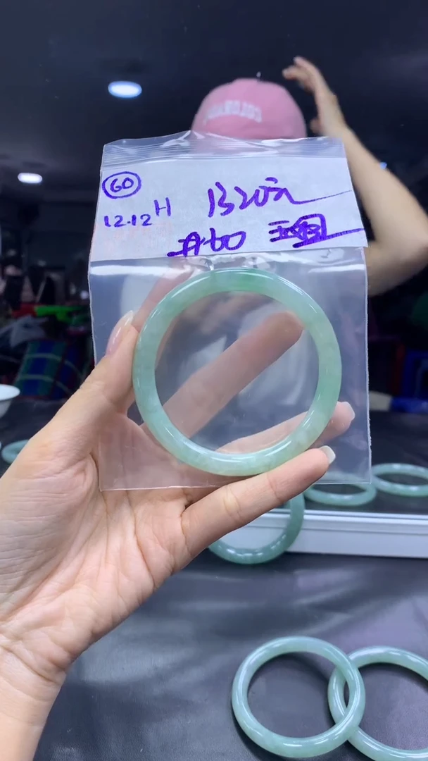 未镶嵌定制翡翠w**姐60手镯60+1320元+拍一发一