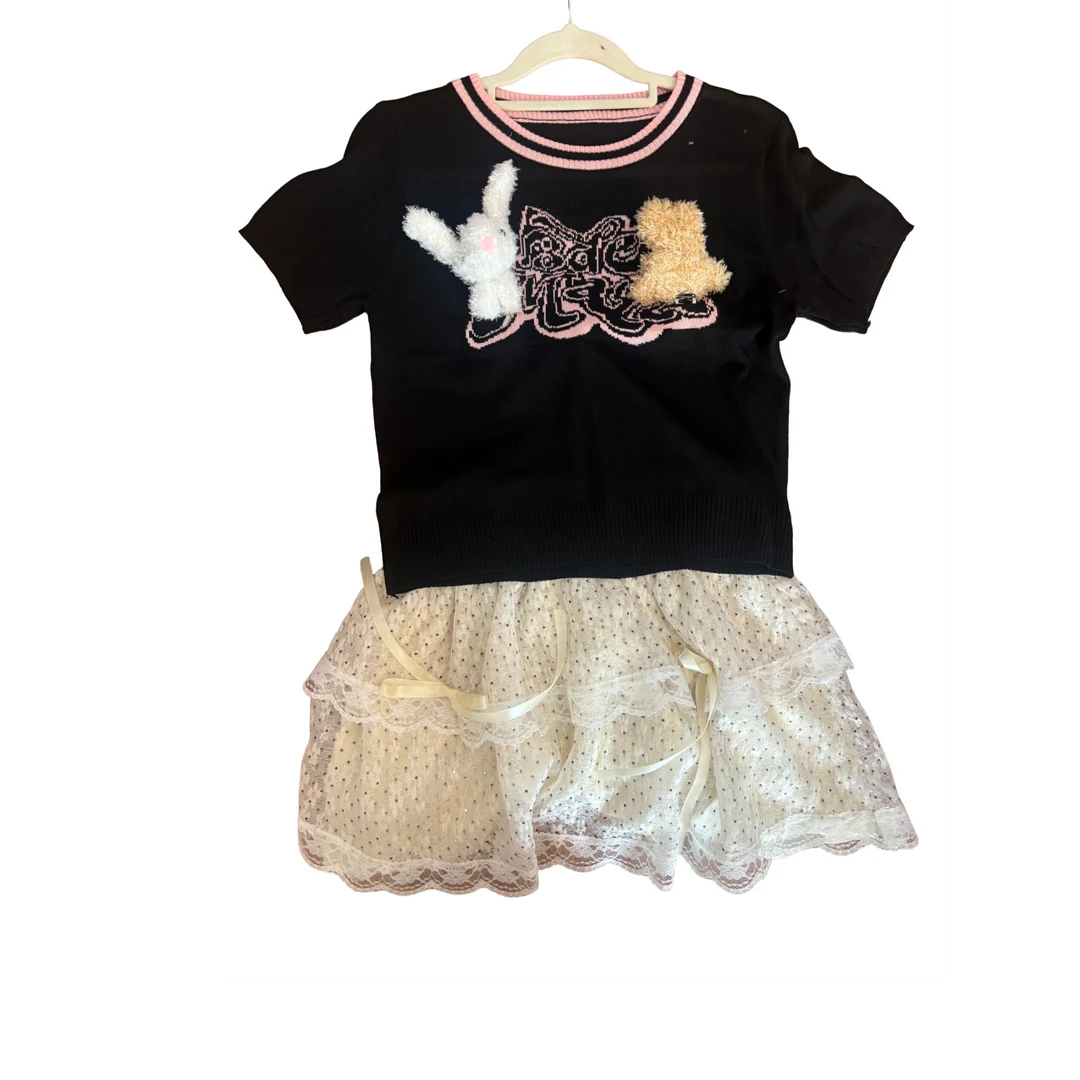 小熊挂饰别针可拆卸短袖针织衫短款上衣＋圆舞曲波点a字裙套装