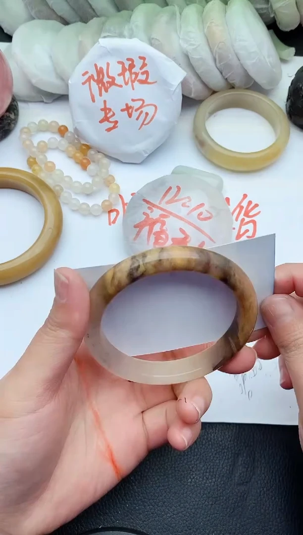 【闪购商品】石英质玉手镯未镶嵌E248+60/61