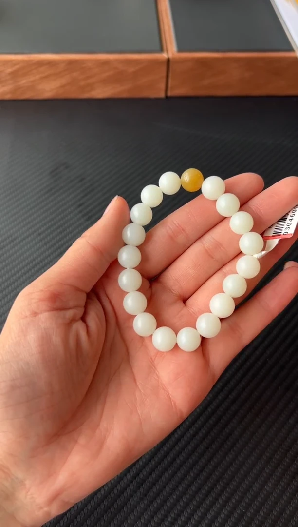 【闪购商品】和田玉手串未镶嵌且末微色差米达卡10