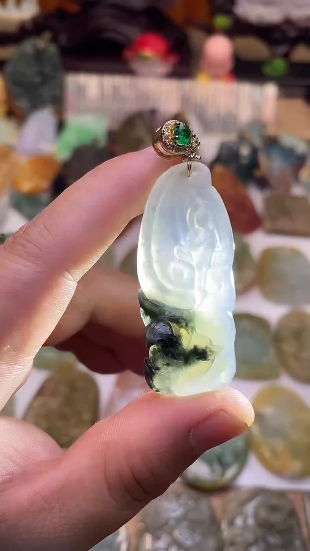 颈饰未镶嵌翡翠悟道